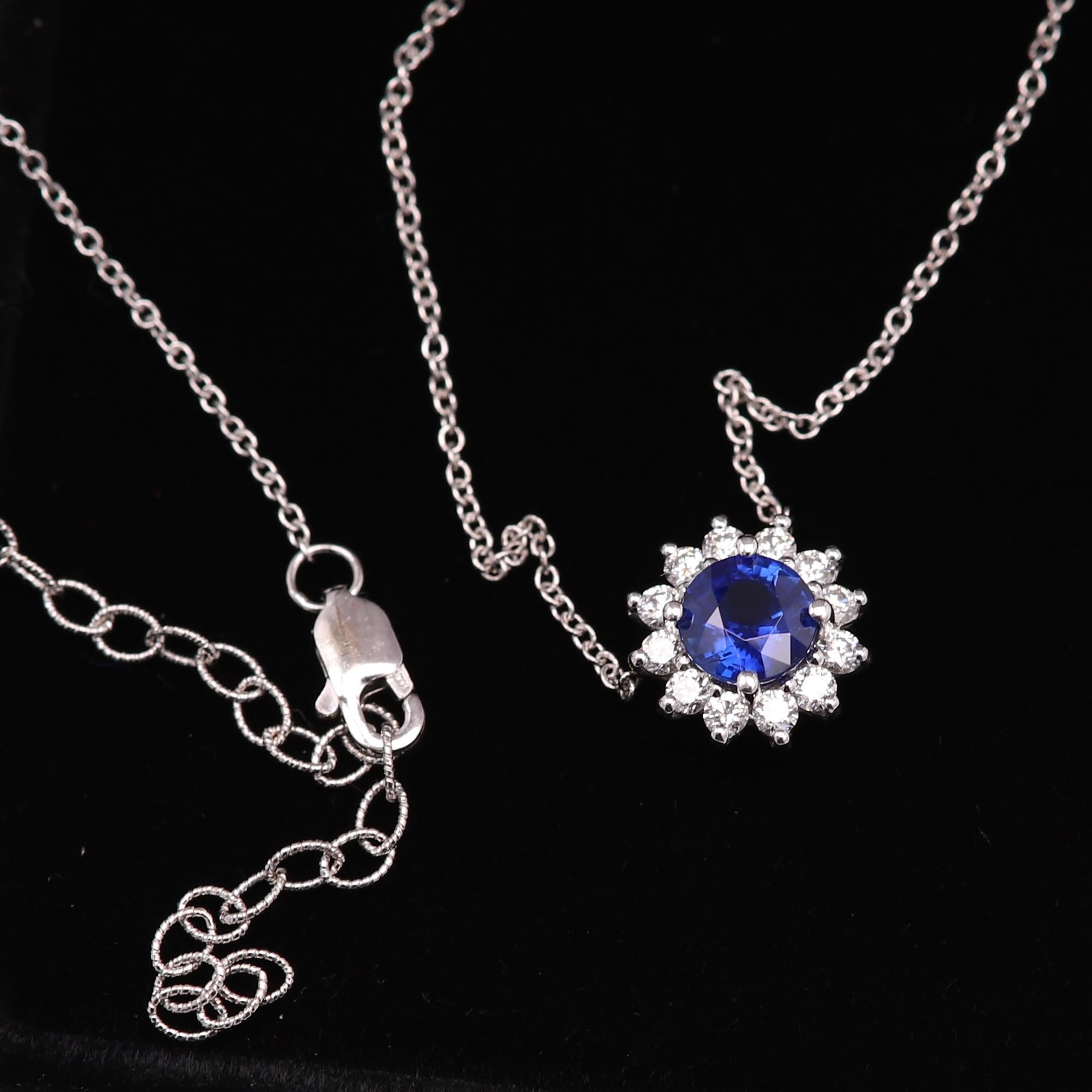 Round Blue Sapphire Necklace 14 karat White Gold 1.00 Carat Brilliant Sapphire For Sale 3