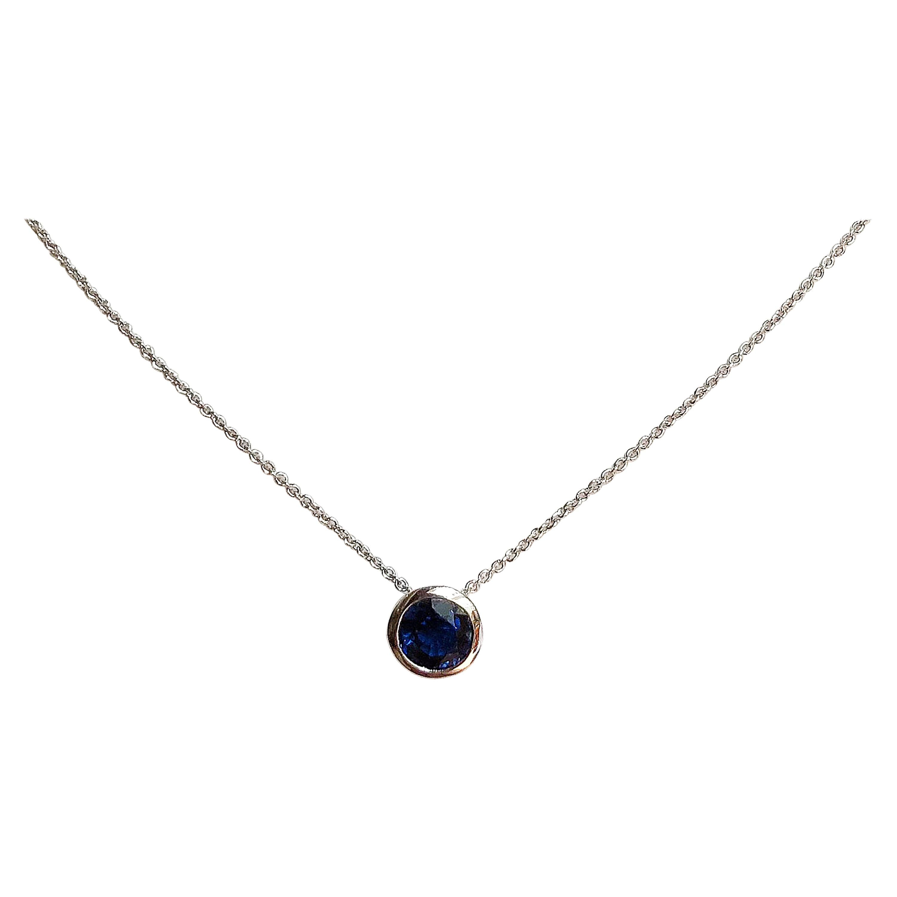 Round Blue Sapphire Necklace Set in 18 Karat White Gold Settings