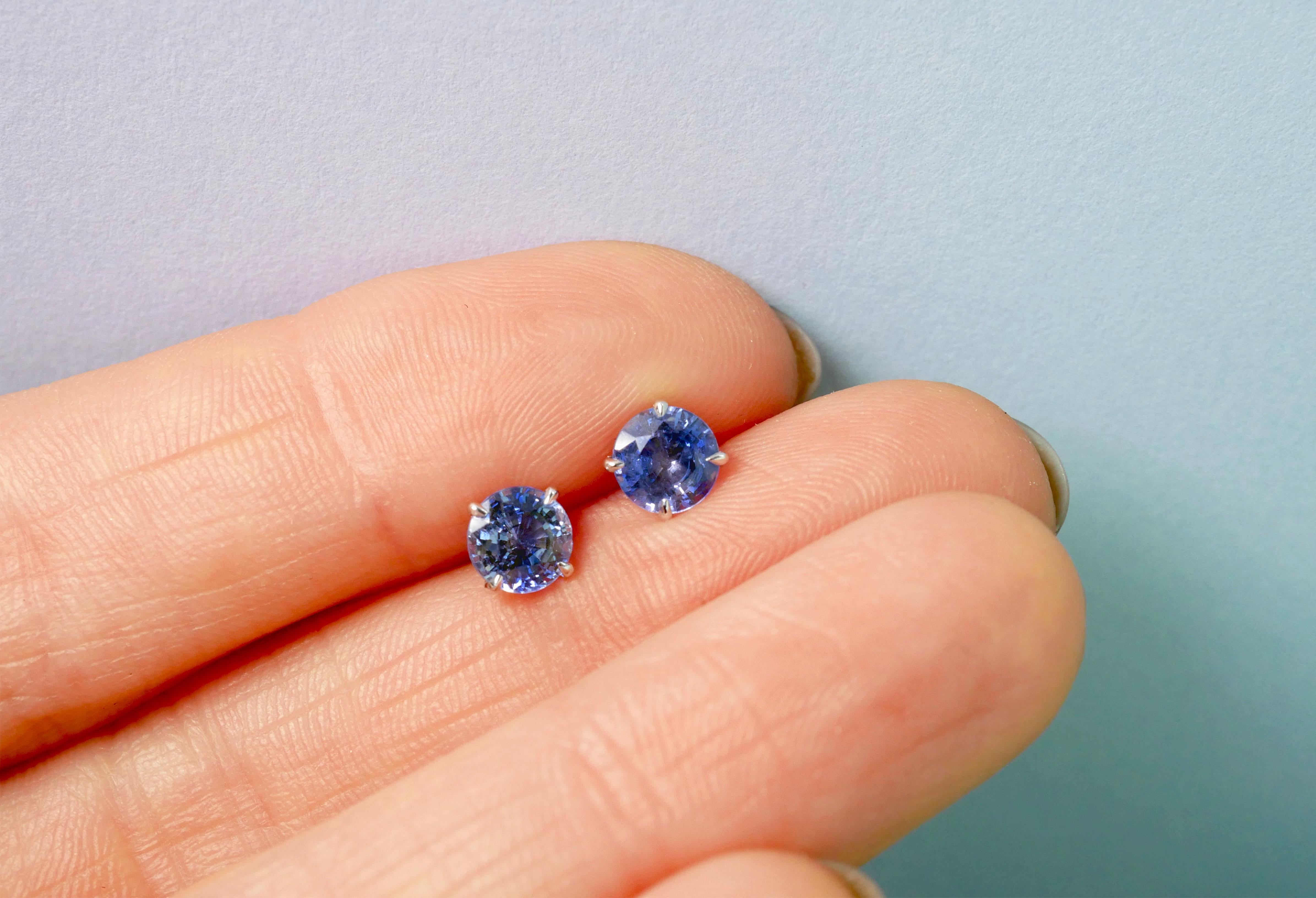 Contemporary Round Blue Sapphire Stud Earrings in 18 Karat White Gold For Sale