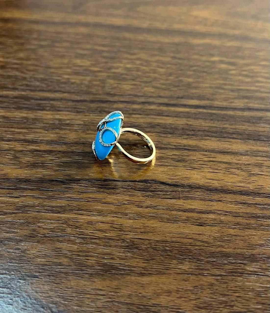 Round Cut Round Blue Teal Turquoise Diamond Swirl Scroll 14K Yellow Gold Cocktail Ring For Sale