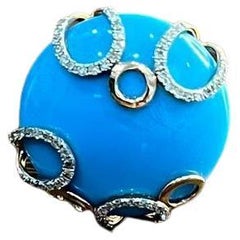 Anello da cocktail rotondo in oro giallo 14 carati con diamante e volute di turchese blu alzavola