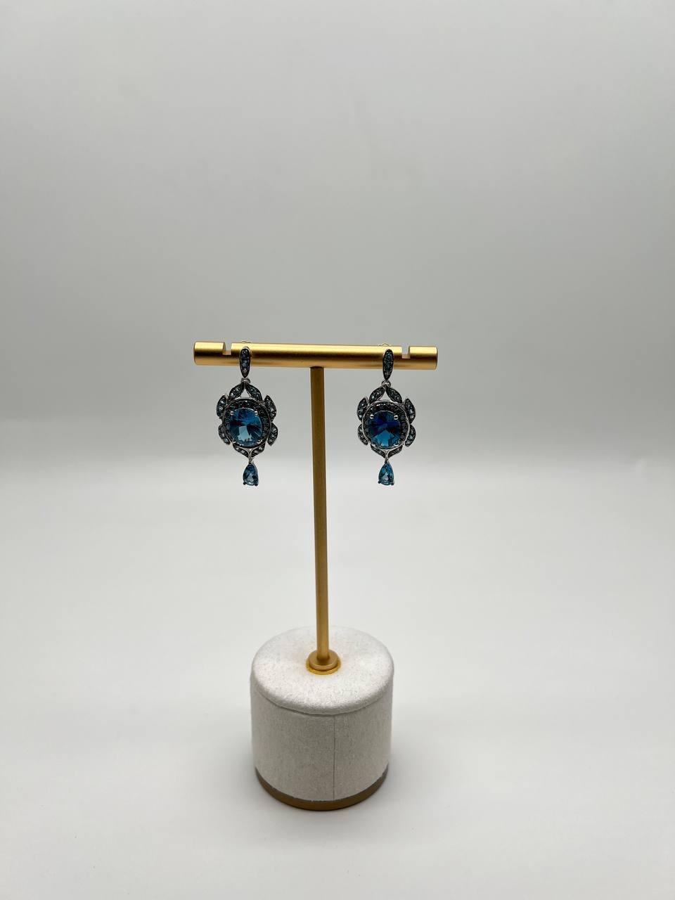 Women's Round Blue Topaz Leaf Nature Diamonds 14 K White Gold Teardrop Dangle Earrings For Sale