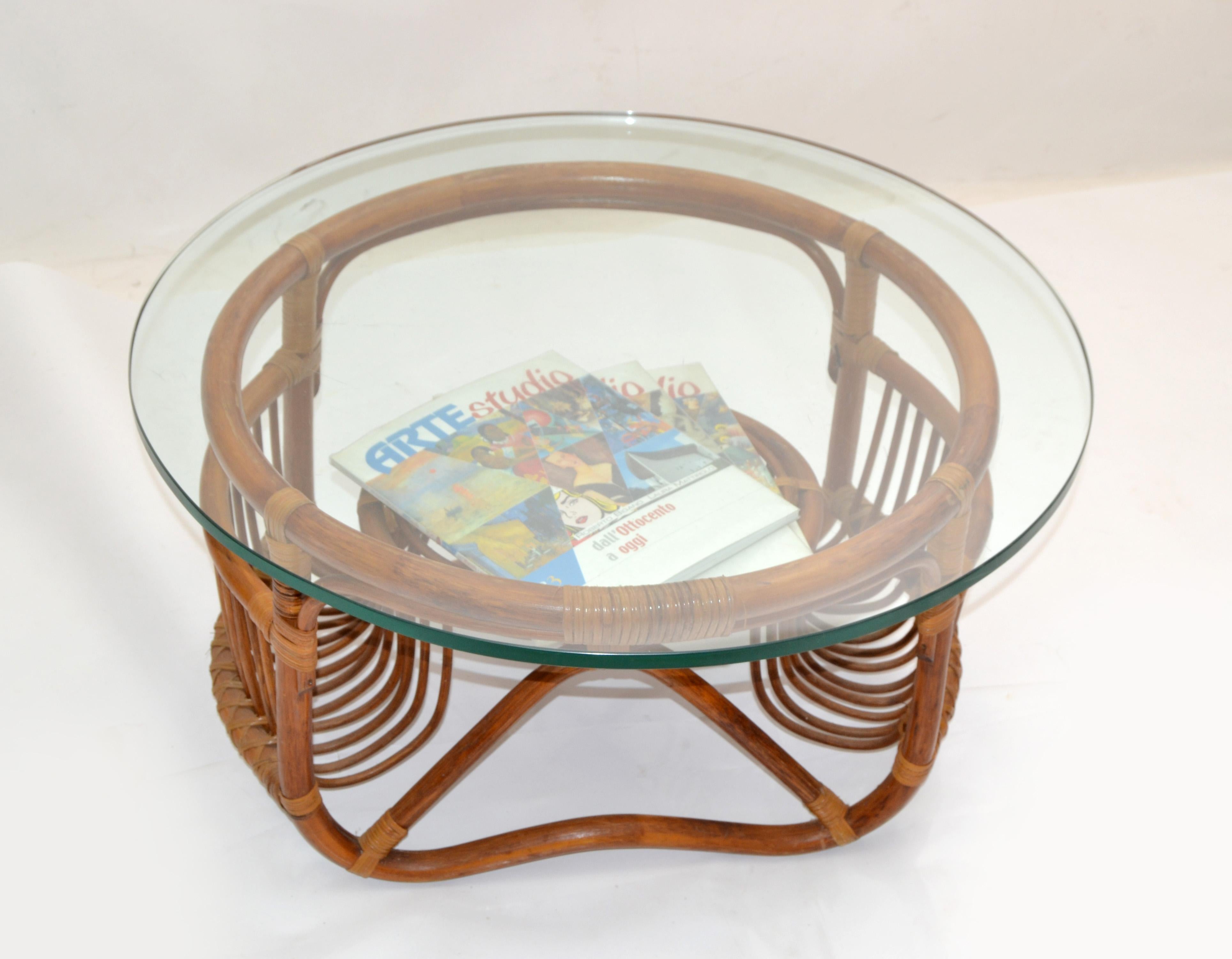Round Bohemian Chic Bend & Woven Bamboo Glass Top Coffee Table Magazine Stand In Good Condition For Sale In Miami, FL