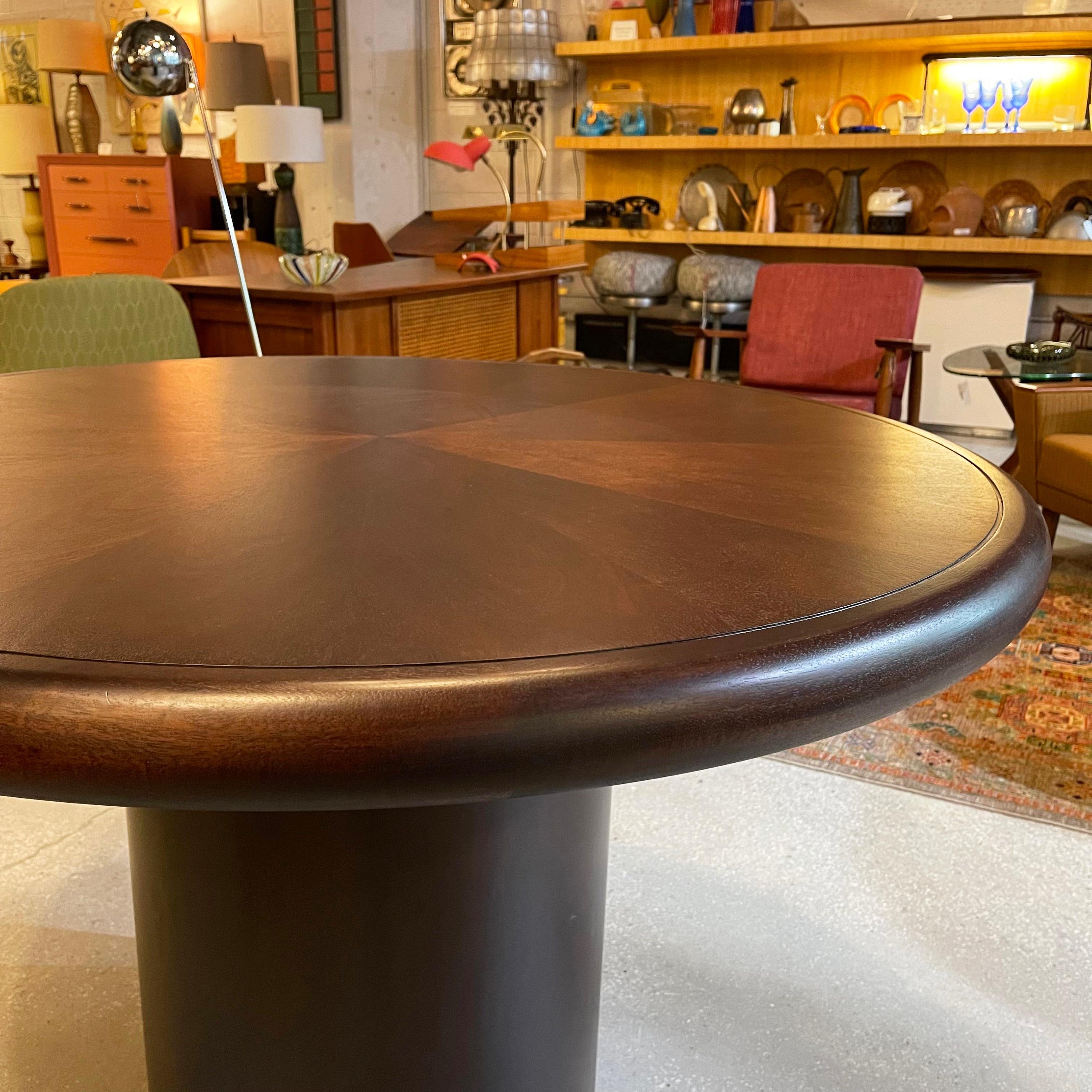 Round Bookmatched Rosewood Pedestal Dining Table By Edward Wormley For Dunbar For Sale 5