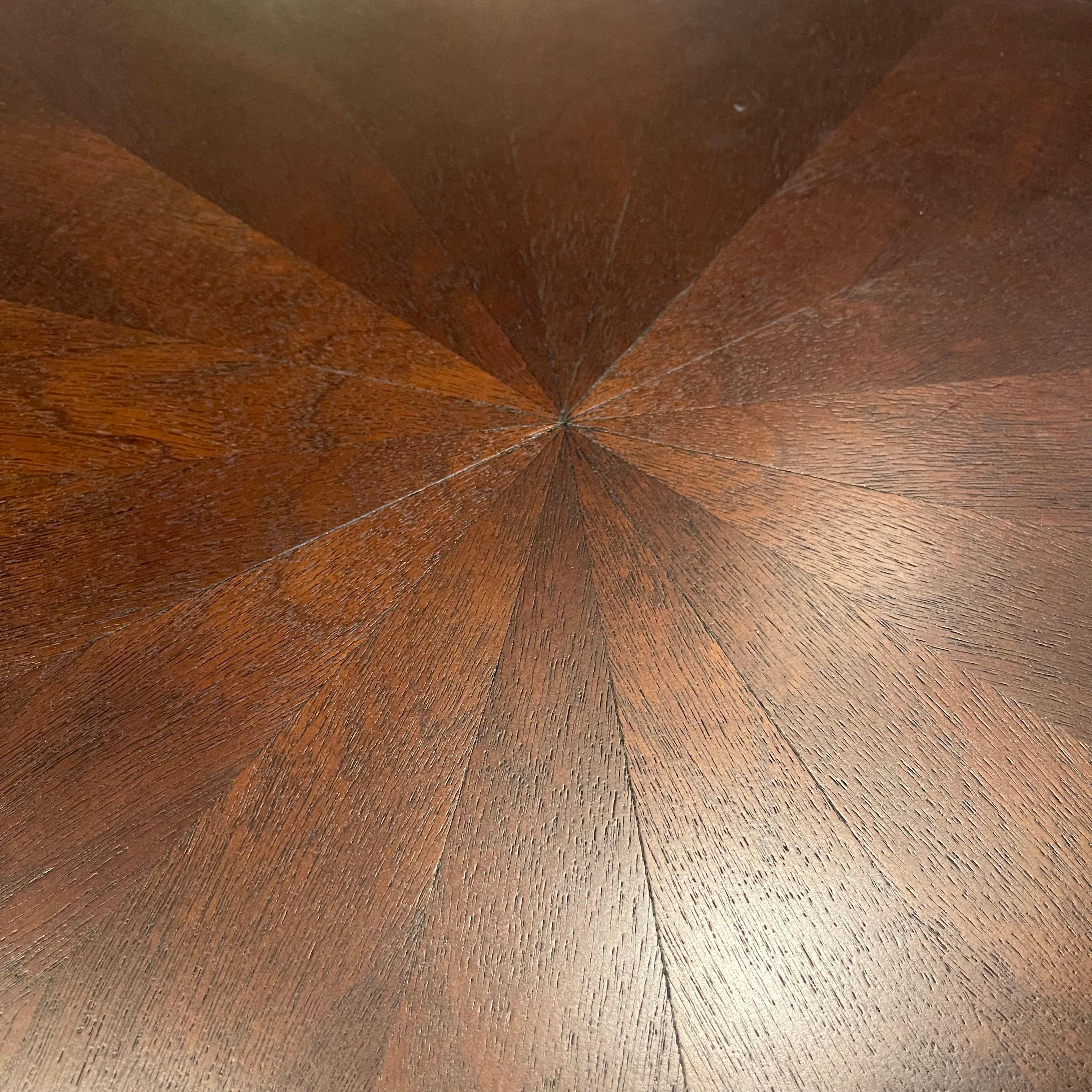Laiton Table de salle à manger ronde à piédestal en bois de rose assorti par Edward Wormley pour Dunbar en vente