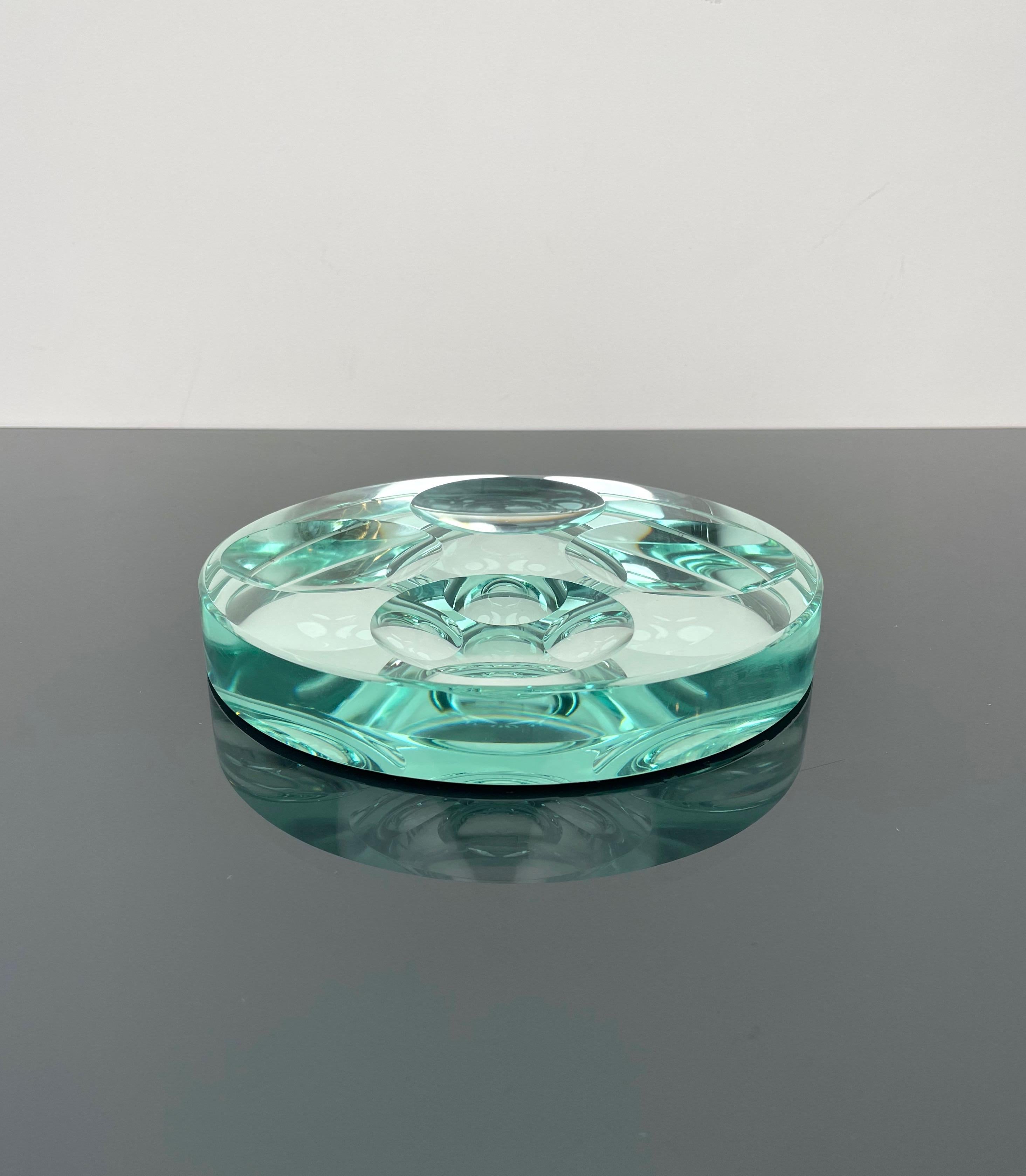 Mid-Century Modern Round Bowl or Ashtray in Green Glass Mirrored by Fontana Arte, Italy 1960s For Sale