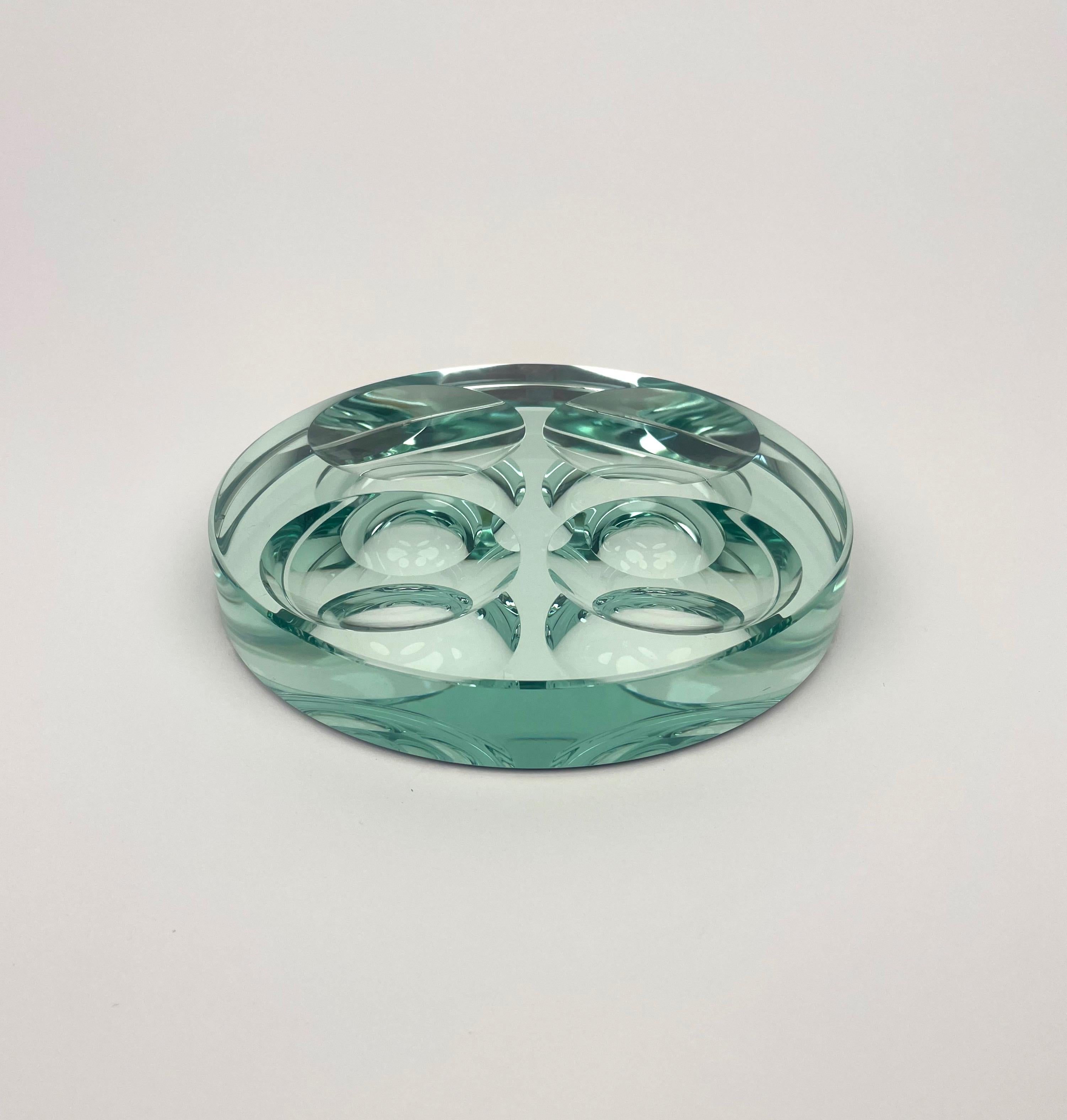Mid-20th Century Round Bowl or Ashtray in Green Glass Mirrored by Fontana Arte, Italy 1960s For Sale