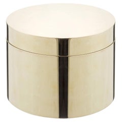 Boîte ronde en laiton par Bronzetto