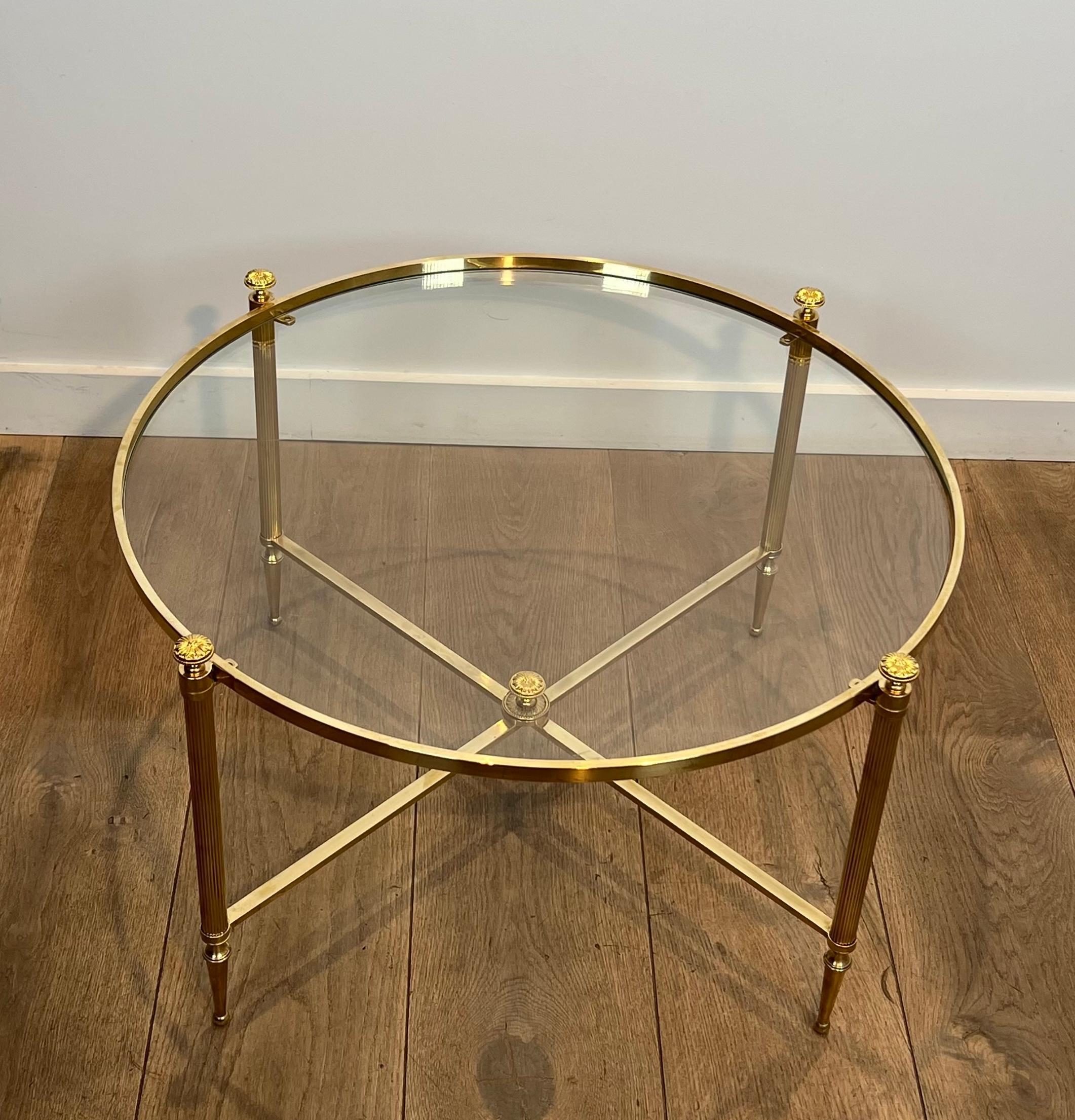 Table basse ronde en laiton. Maison Baguès en vente 12