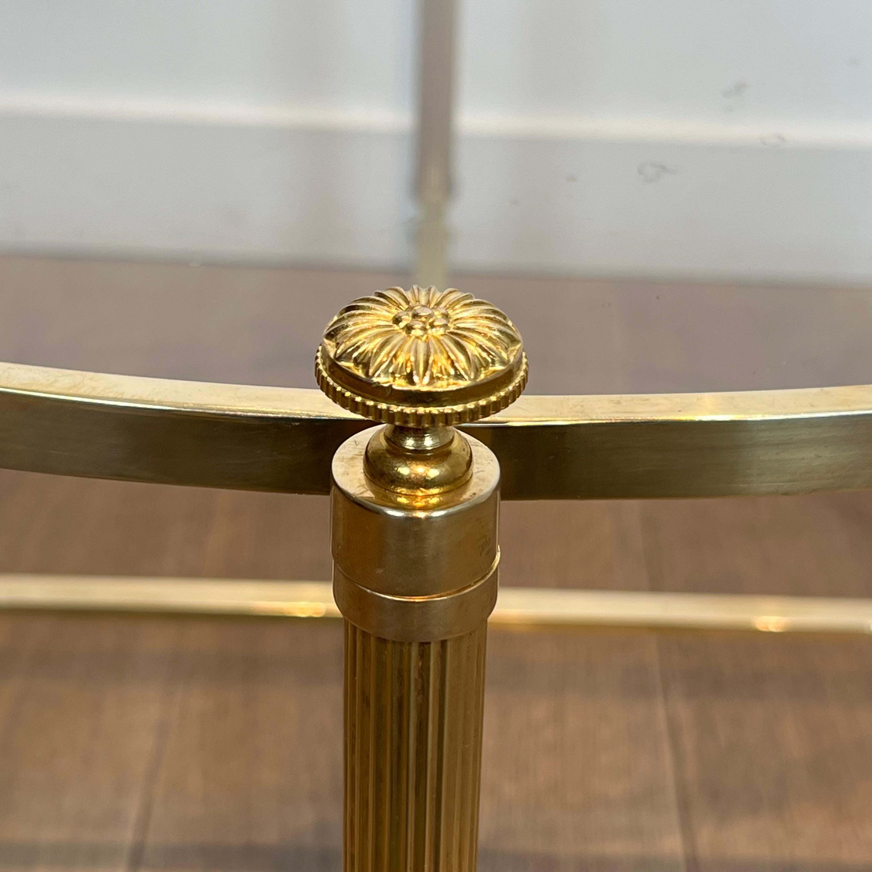 Milieu du XXe siècle Table basse ronde en laiton. Maison Baguès en vente