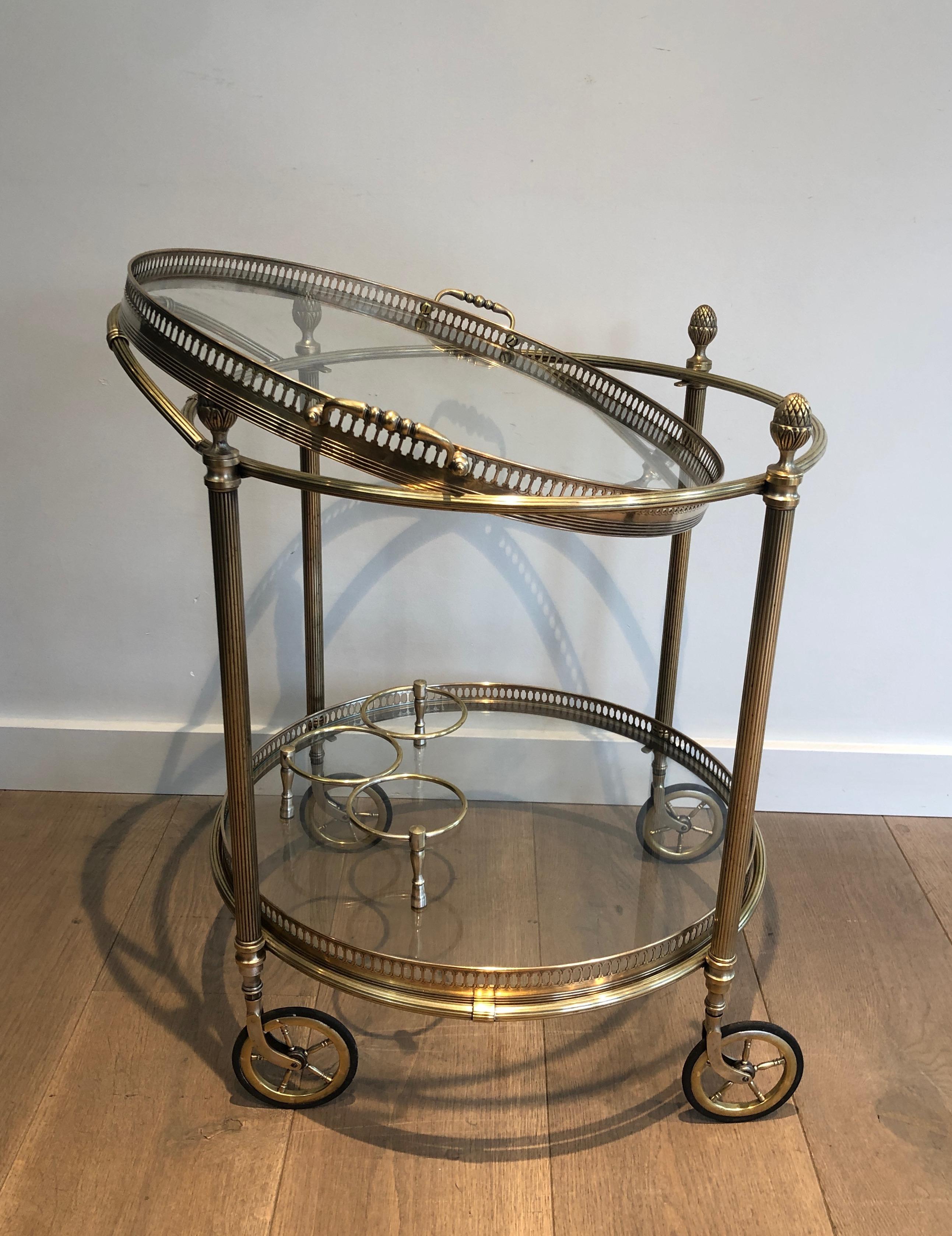 Round Brass Drinks Trolley by Maison Bagués In Good Condition For Sale In Marcq-en-Barœul, Hauts-de-France