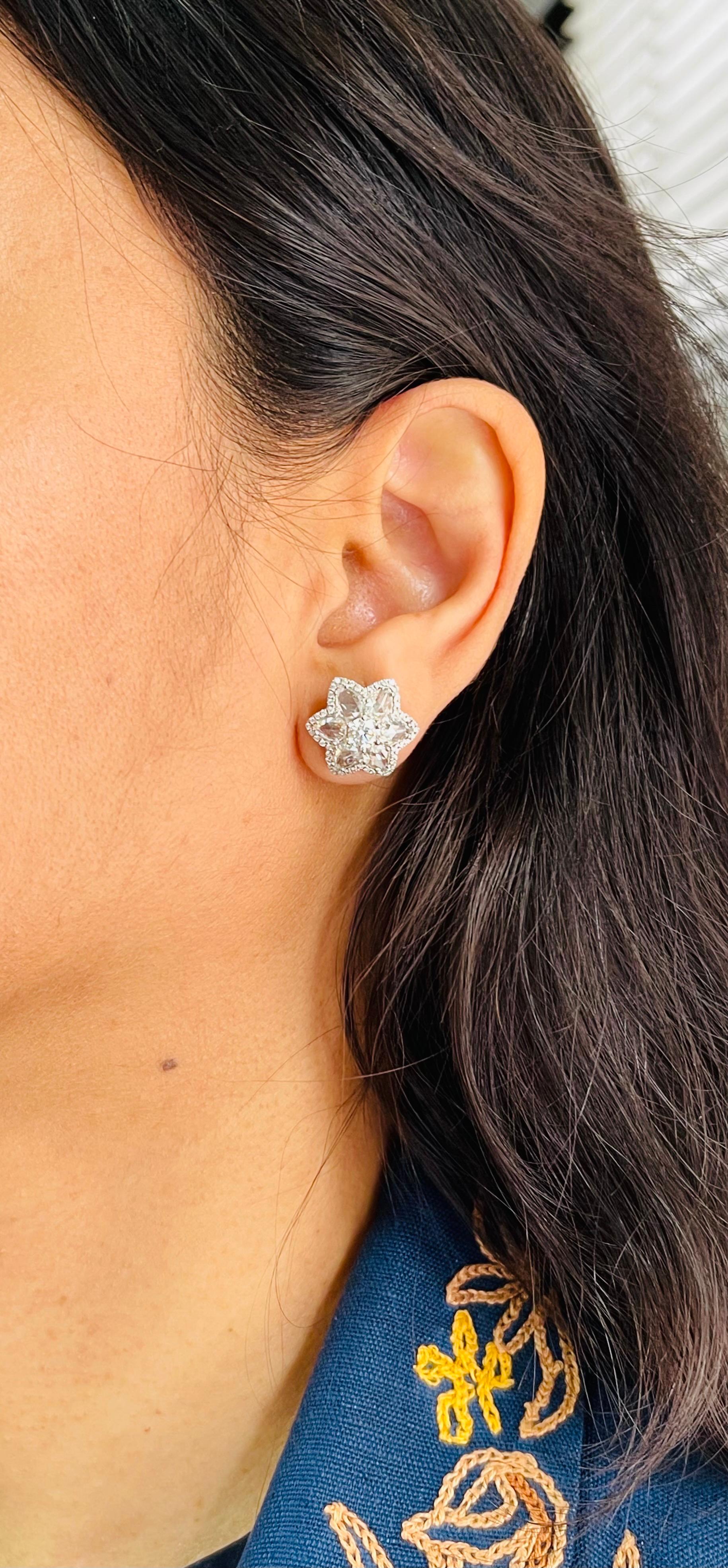 3.50 Carat Round Brilliant and Rose Cut Diamond Star Stud Earrings in 18K Gold. For Sale 1