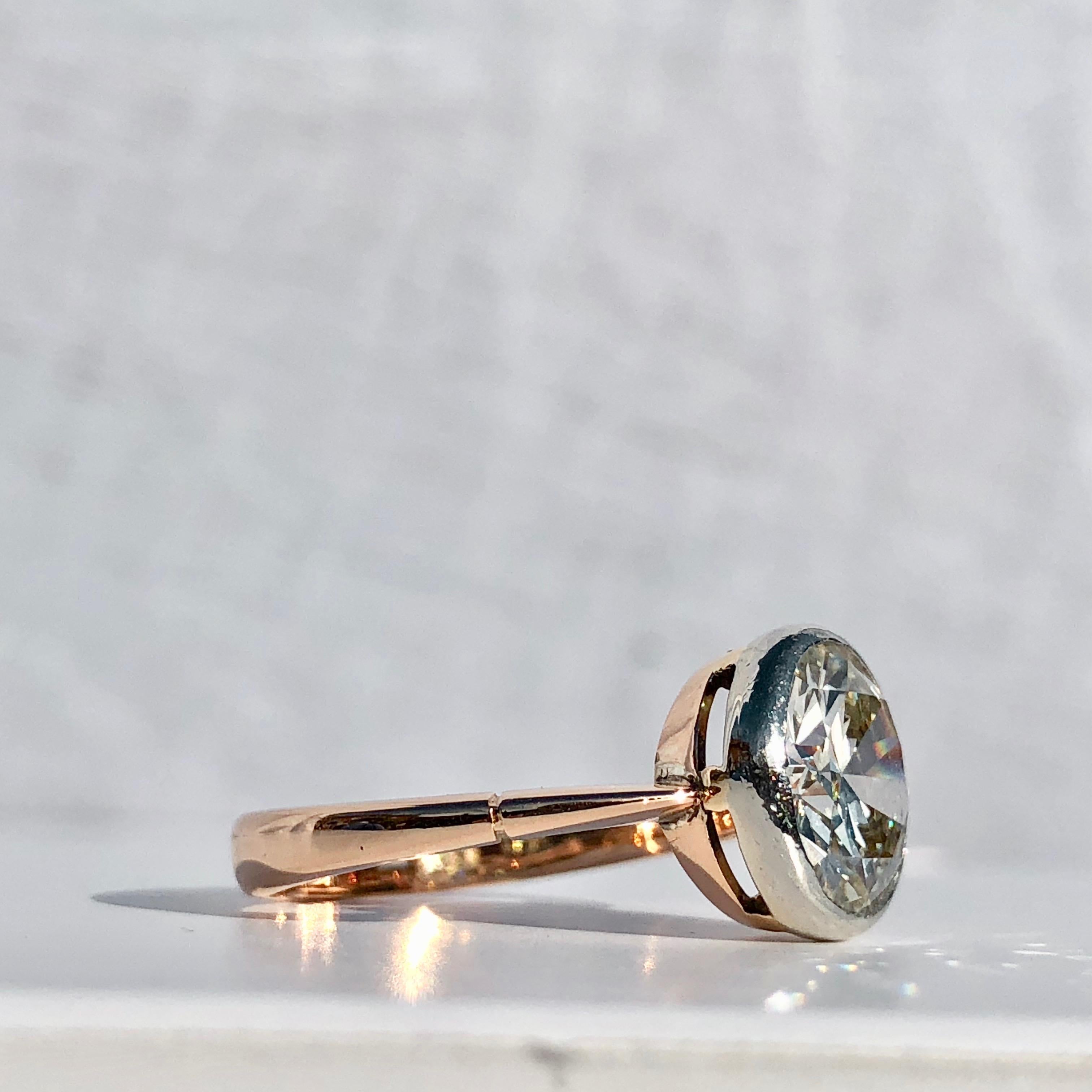 Modern Round Brilliant Bezel Collet Set White Diamond Engagement 18k Yellow Gold Ring