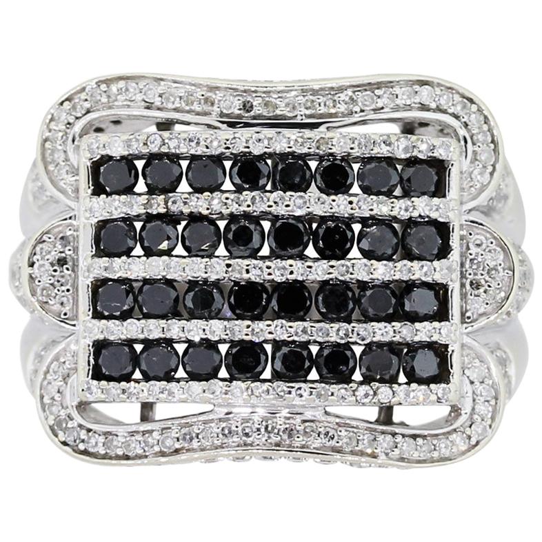 Round Brilliant Black and White Diamond Gents Ring