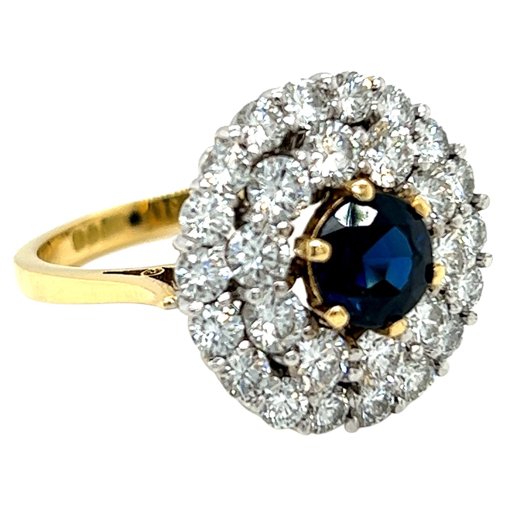 Round Brilliant Blue Sapphire and Diamond Ring in 18K Yellow and White Gold For Sale