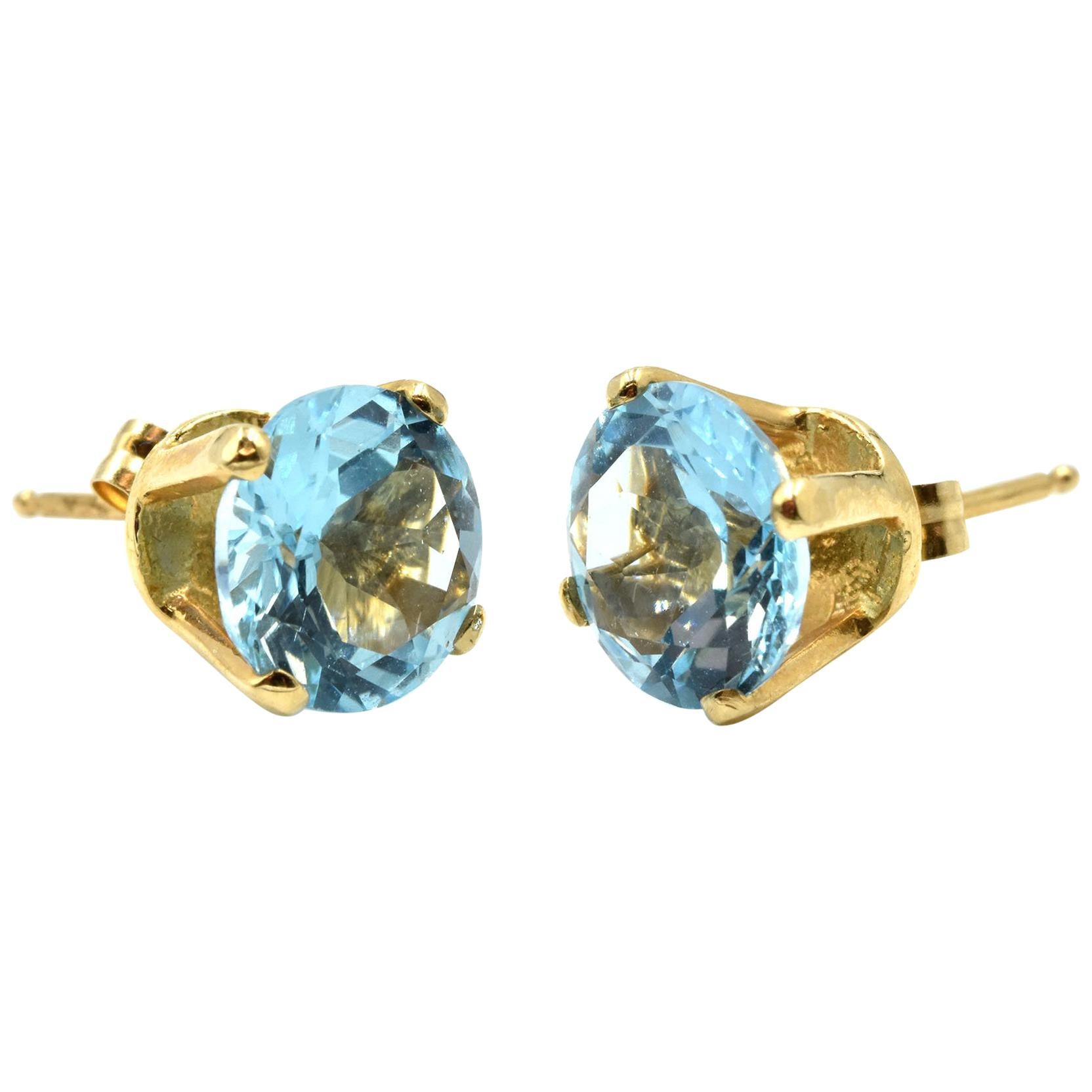 Round Brilliant Blue Topaz Stud Earrings 14 Karat Yellow Gold