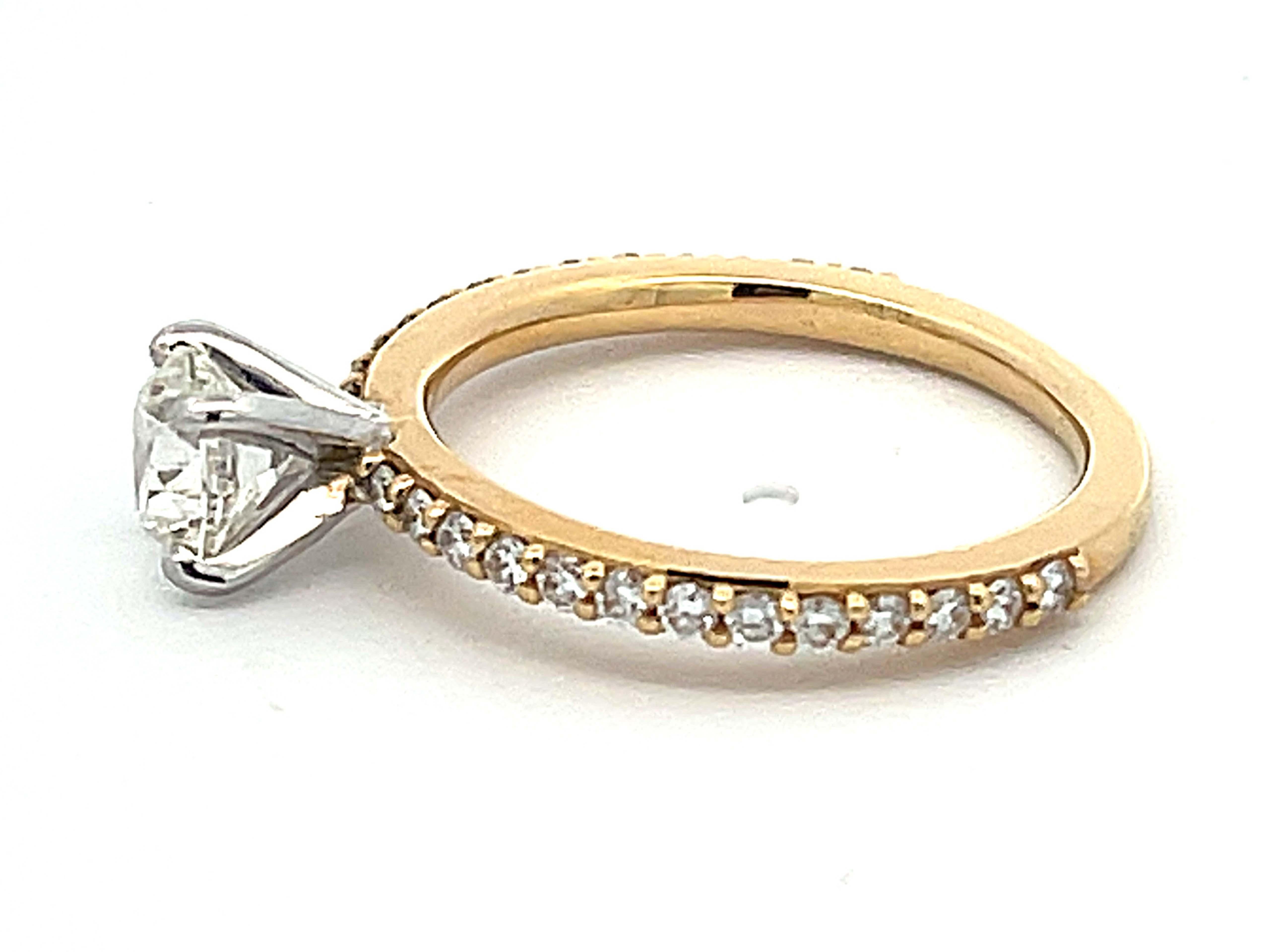 Round Brilliant Cut 1.00 Carat Center Stone Diamond Engagement Ring, 18k Yellow For Sale 1