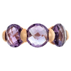 Vintage Round brilliant cut Amethyst ring set in yellow gold. Size 7.