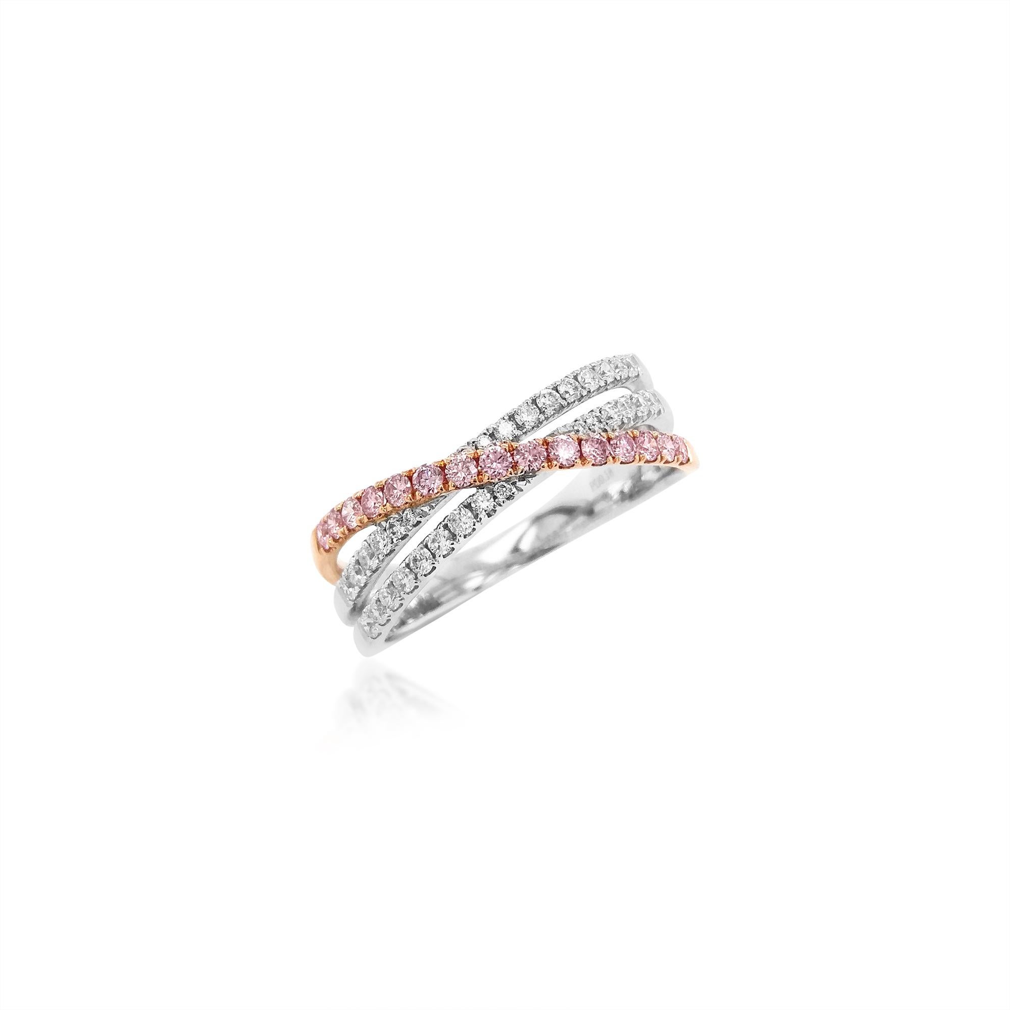 Contemporary Round Brilliant Cut Argyle Pink Diamond and White Diamond 18K Gold Band Ring For Sale