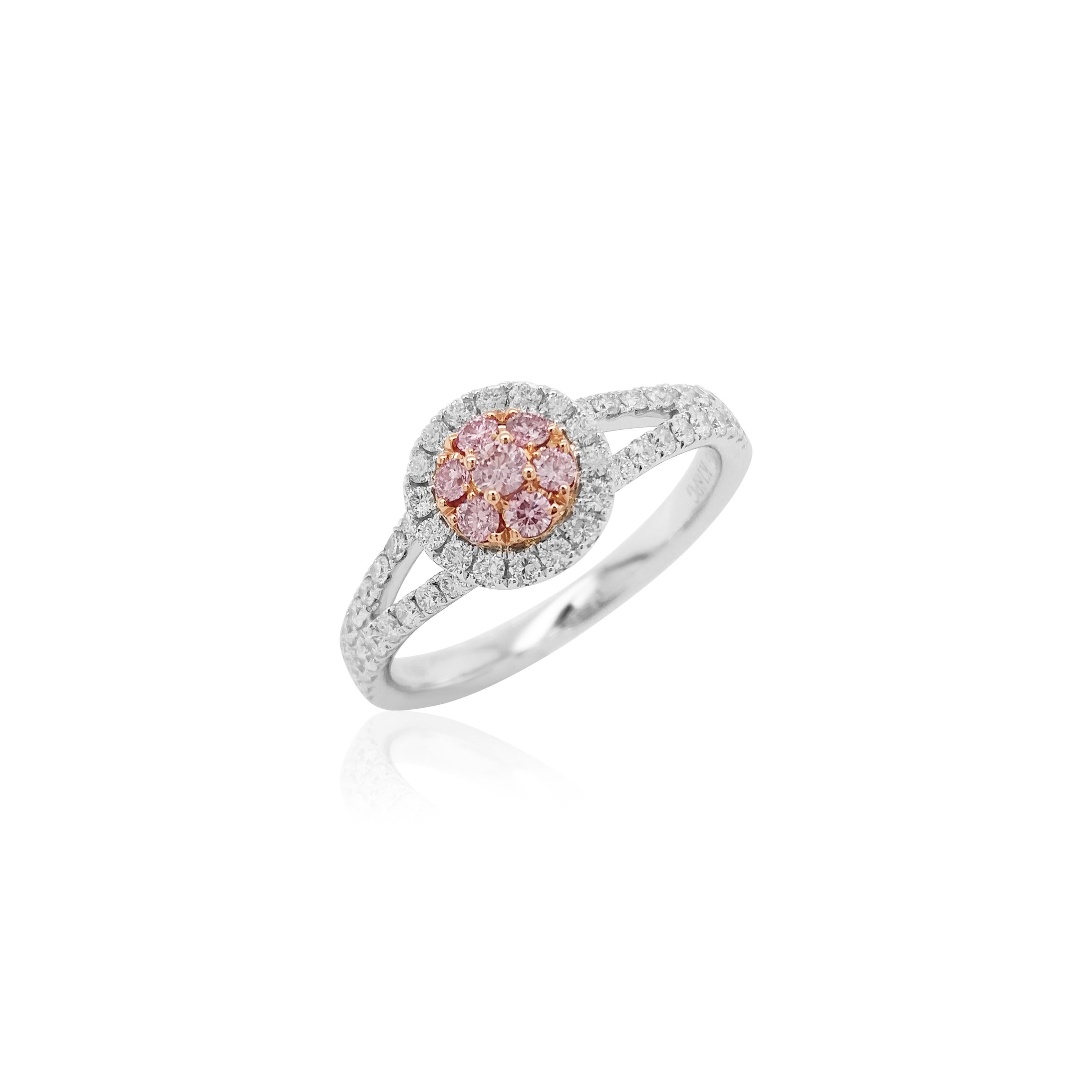 Round Cut Round Brilliant Cut Argyle Pink Diamond and White Diamond 18K Gold Ring For Sale