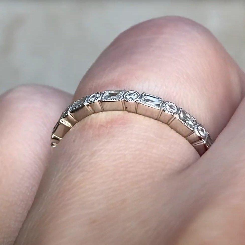 Round Cut Round Brilliant Cut & Baguette Cut Diamond (Approx 0.50-Carats) Eternity Band For Sale