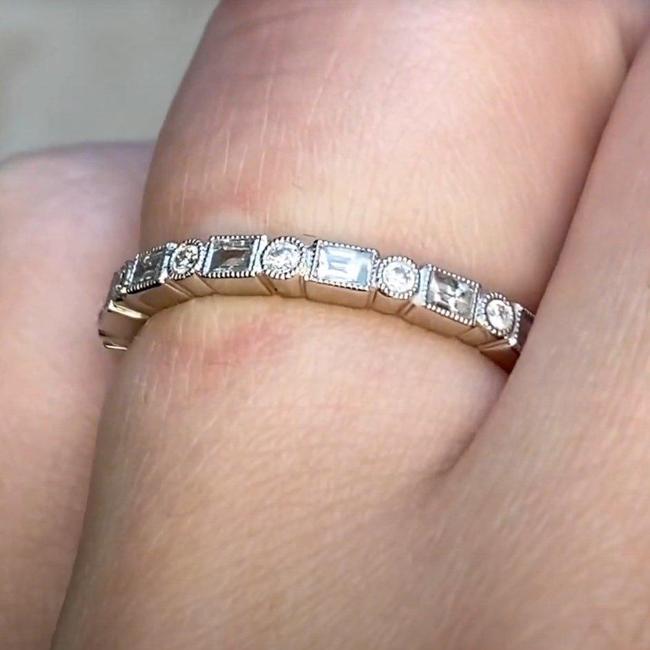 Eternity-Ring mit rundem Diamanten im Brillantschliff und Baguetteschliff (ca. 0,50 Karat) Damen im Angebot
