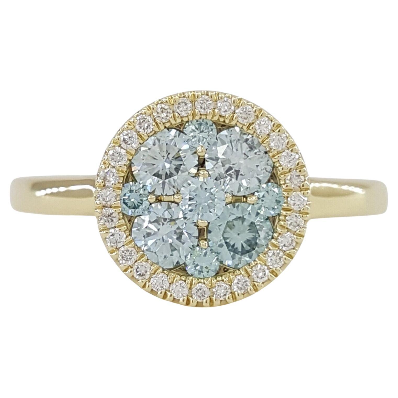Bague de fiançailles à diamants bleus et blancs de taille ronde et brillante en vente