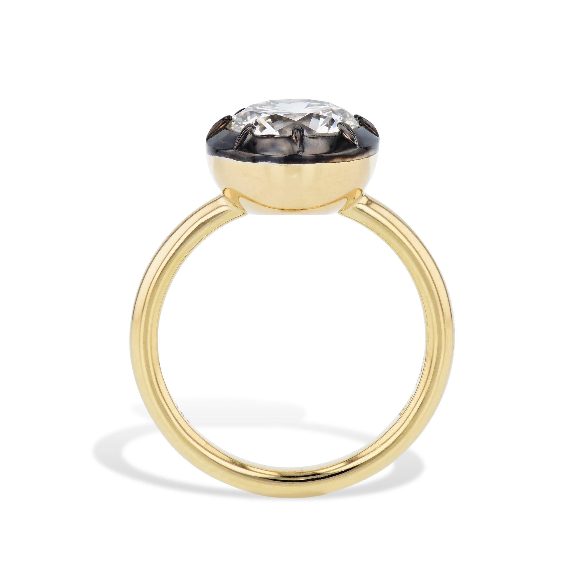 Moderne Bague de fiançailles en ruthénium noir avec diamant à taille ronde et brillante en vente