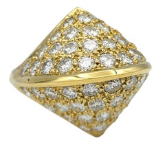 Round Brilliant Cut Diamond Clustered Dome Cocktail Ring in 18 Karat Yellow Gold