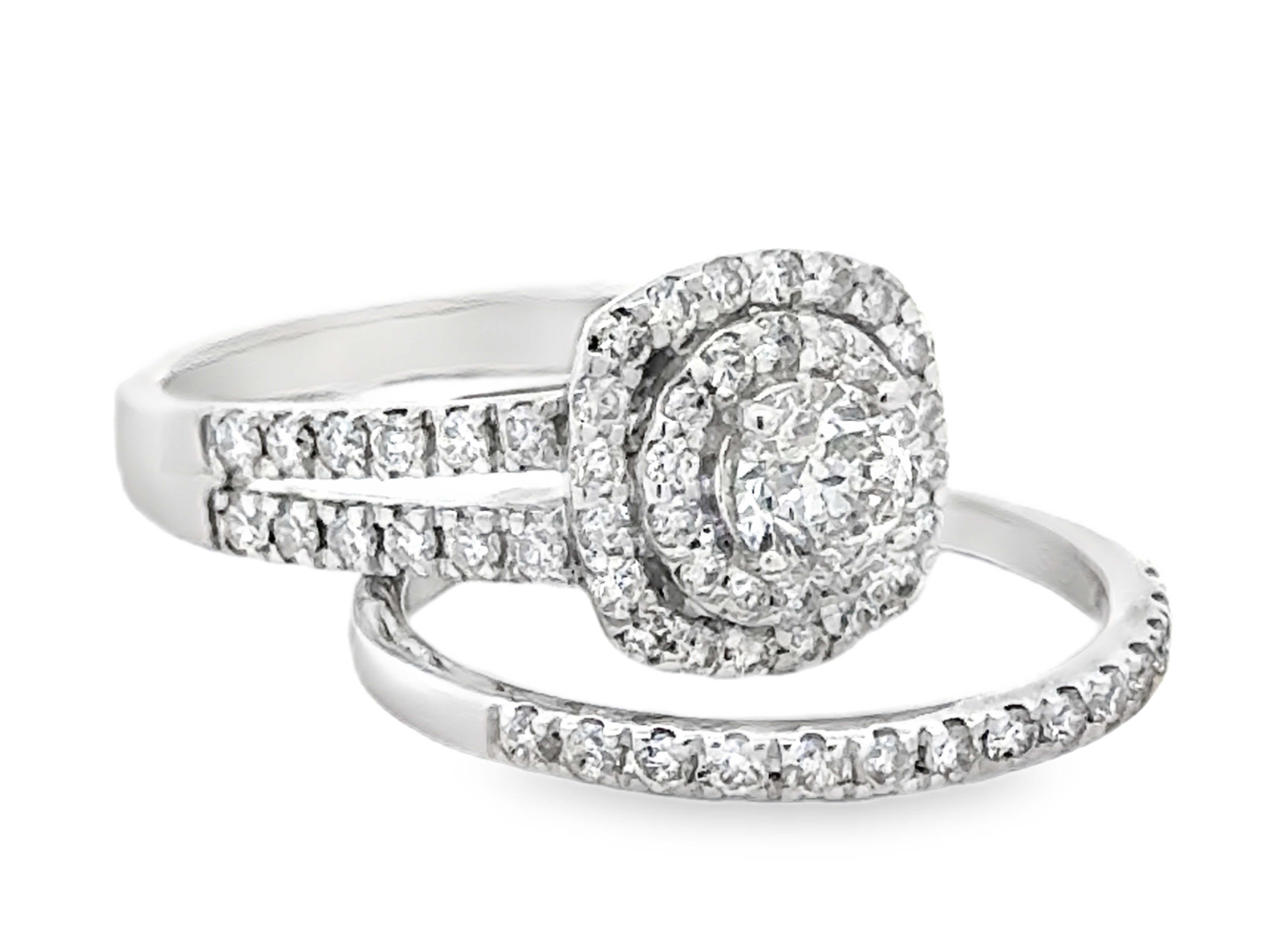 Round Brilliant Cut Diamond Double Halo Engagement Ring and Matching Band 14K In Excellent Condition For Sale In Honolulu, HI