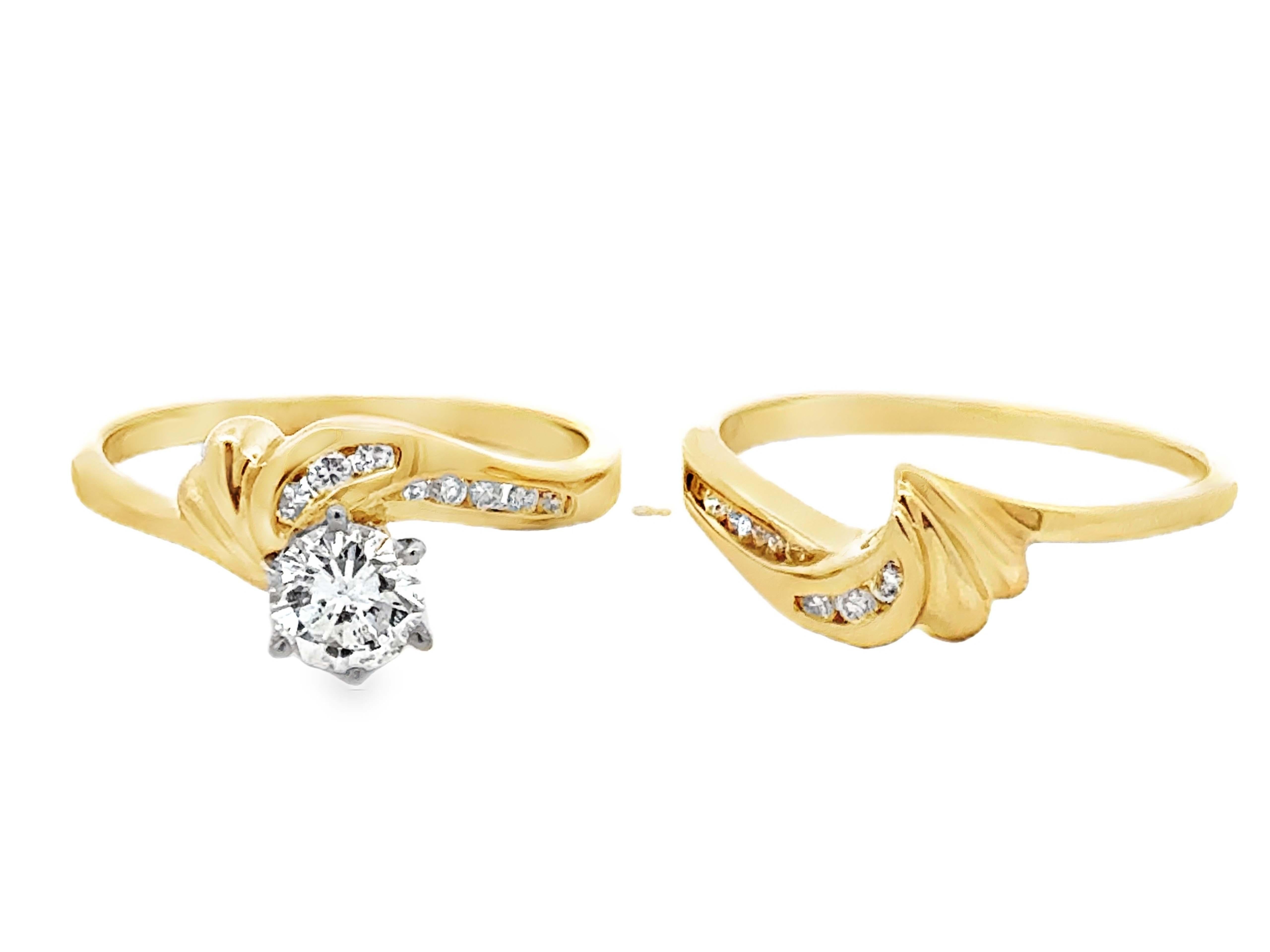 Taglio brillante Anello di fidanzamento con diamante rotondo taglio Brilliante e fascia abbinata in oro giallo 14K in vendita
