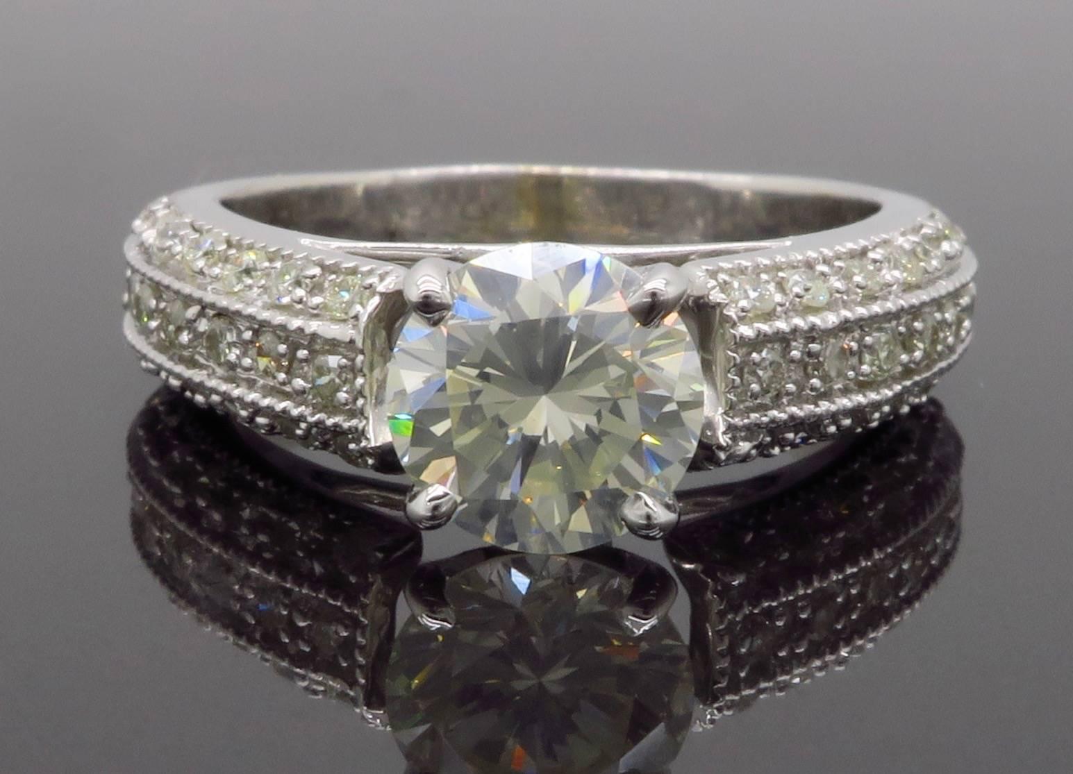 Round Cut Round Brilliant Cut Diamond Engagement Ring