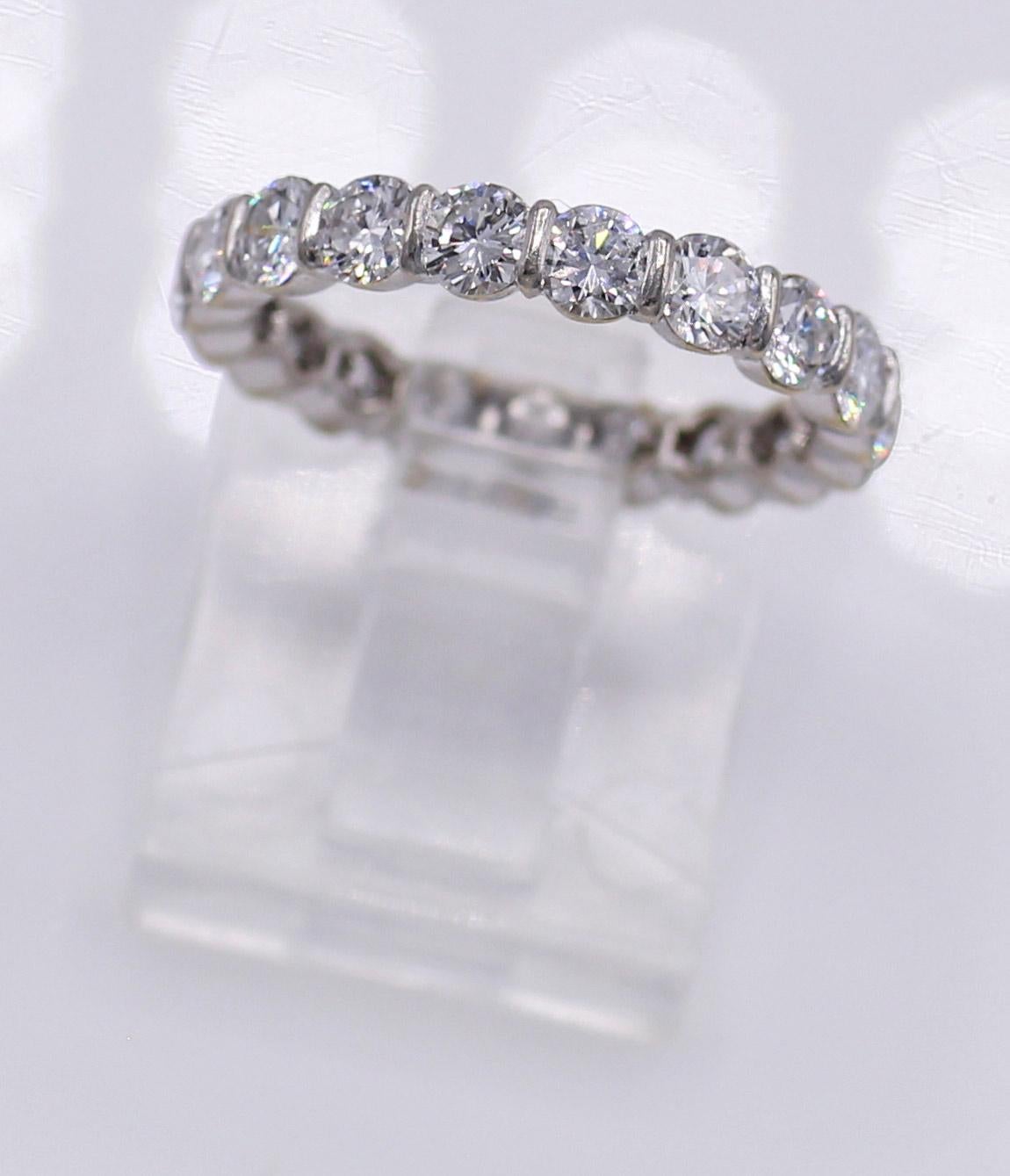 Round Brilliant Cut Diamond Eternity Band 1