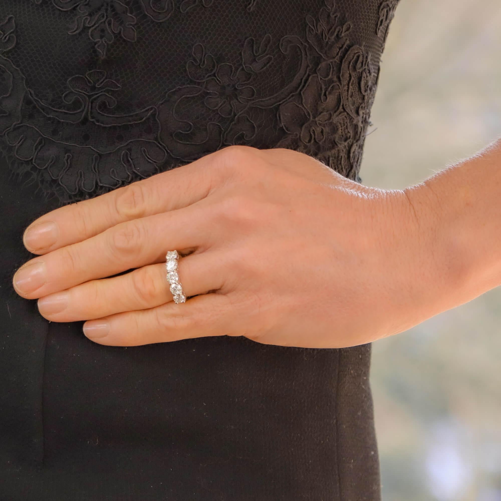 Round Cut Round Brilliant Cut Diamond Five-Stone Engagement /Dress Ring in 18 Karat Gold