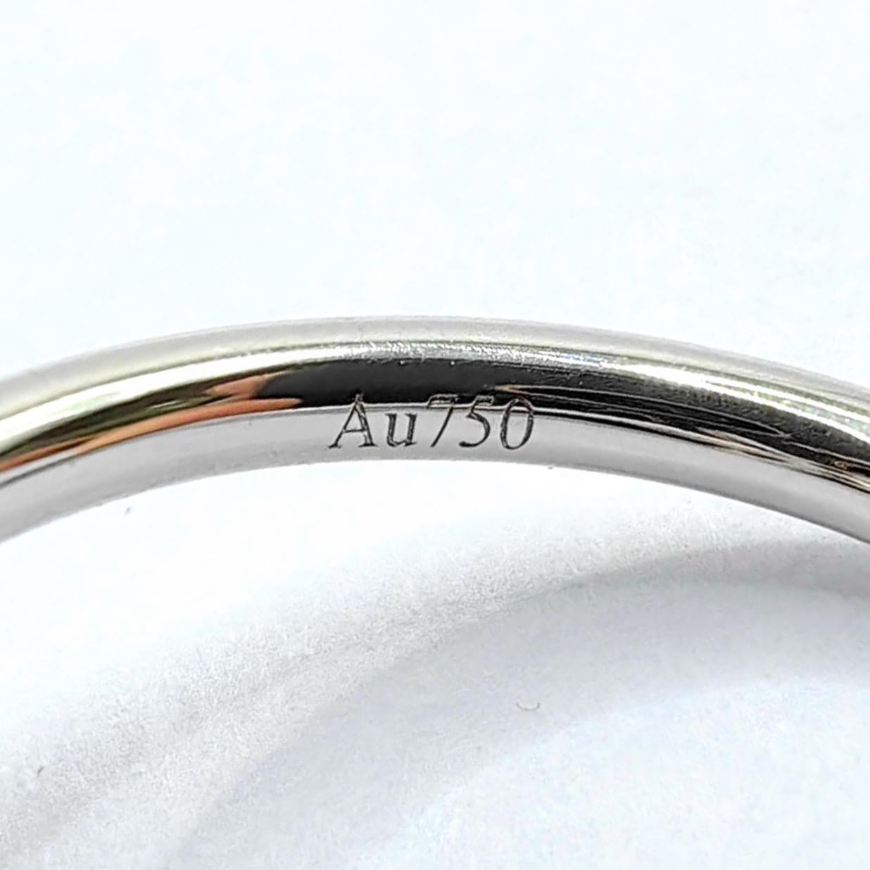 En vente :  Bague ouverte en or blanc 18 carats avec motif de fleur et diamants ronds taillés en brillant 6