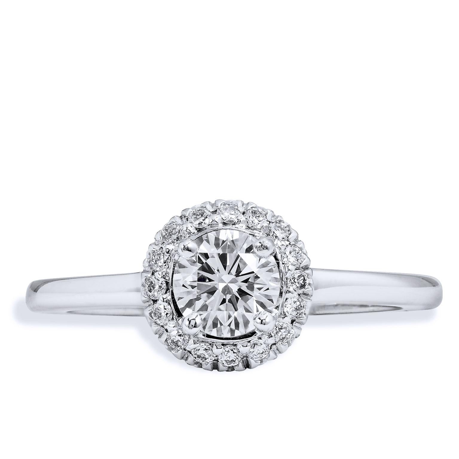 Bague de fiançailles solitaire en or avec halo de diamants taille ronde brillants certifiés GIA Neuf - En vente à Miami, FL