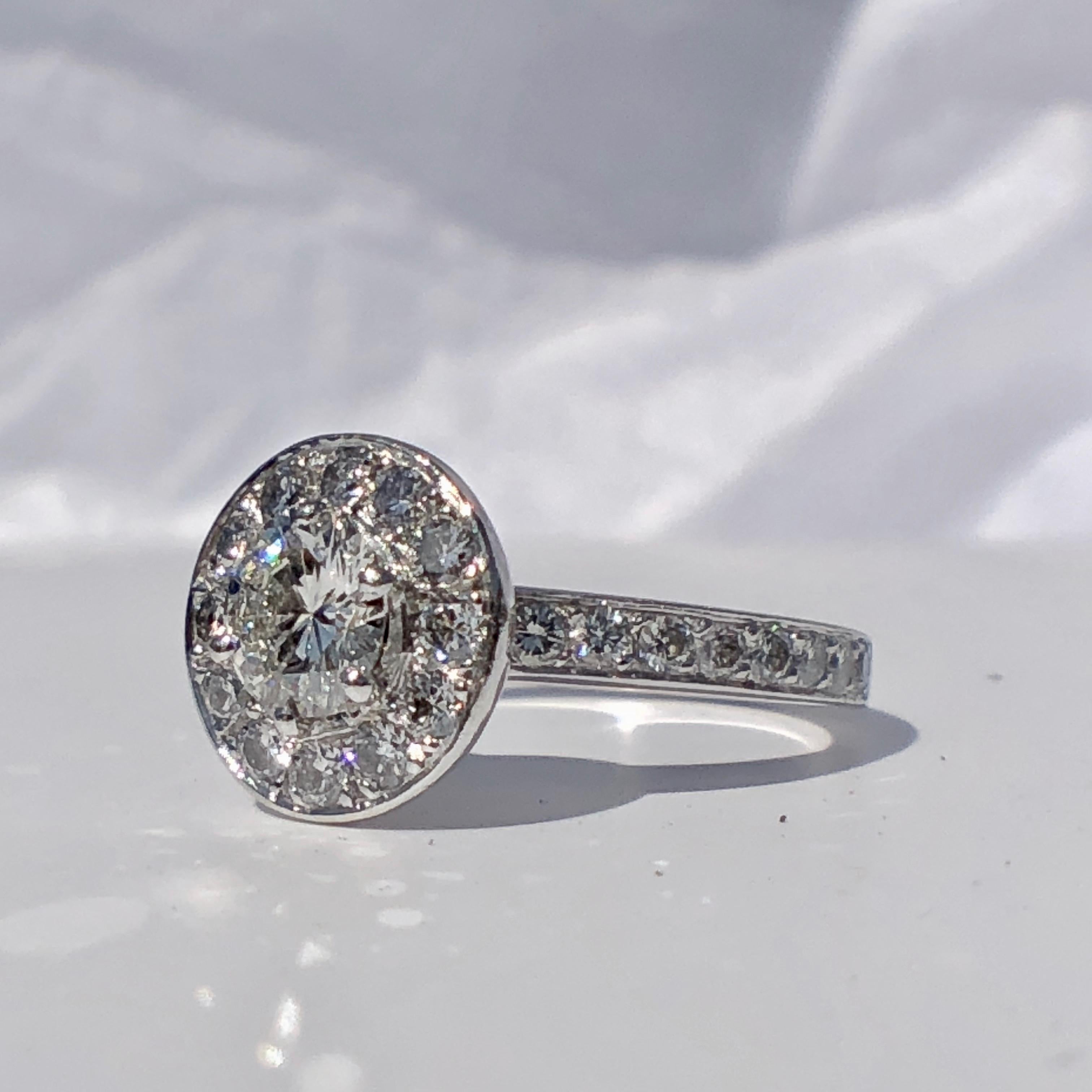 round cut diamond halo ring