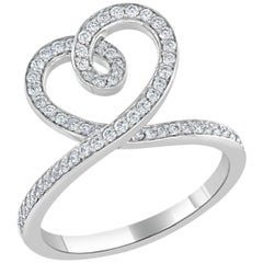 Round Brilliant Cut Diamond Heart Ring in 18 Karat White Gold