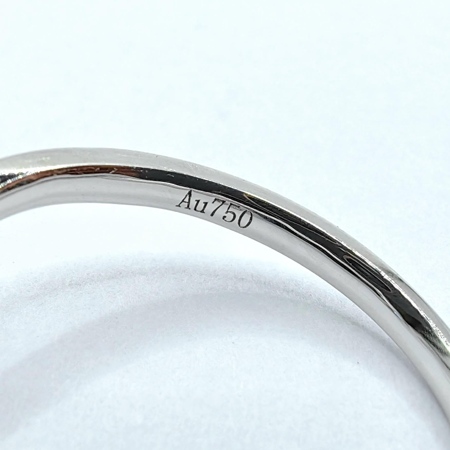 Im Angebot: Runder Brillantschliff Diamant ausgekleidet Chevron Band stapelbar Ring in 18K Weißgold () 7