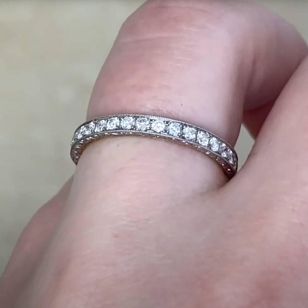 Taille ronde Bracelet éternel à diamants ronds et brillants sertis en pavé (environ 0,60 carats) Platine en vente