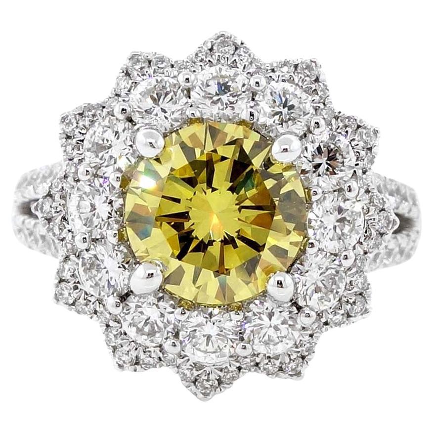 Round Brilliant Cut Diamond Ring in 18k White Gold For Sale