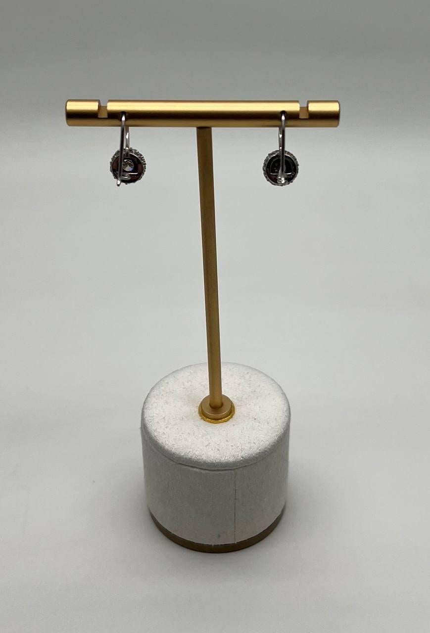 Round Brilliant Cut Diamond Solitaire & Pave 14K White Gold Drop Dangle Earrings In New Condition For Sale In Oakton, VA