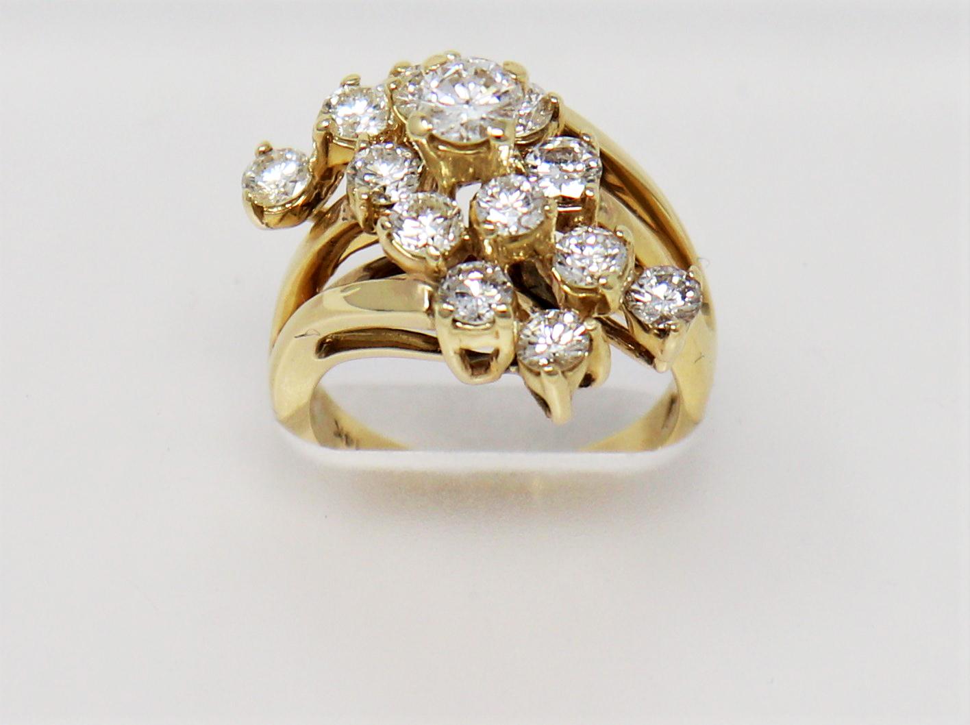 Women's Round Brilliant Cut Diamond Spray Cocktail Ring 2.50 Carat in 14 Karat Gold For Sale