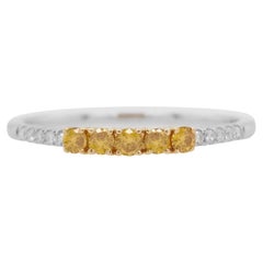 Bague en or 18 carats avec diamant jaune et diamant blanc de taille ronde et brillante