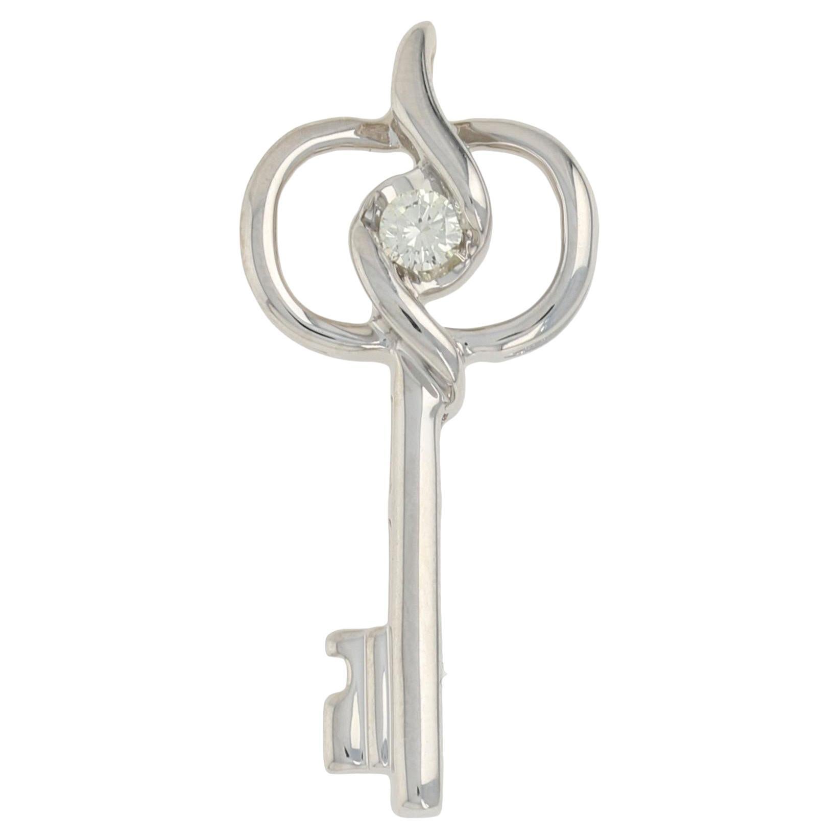 Round Brilliant Diamond-Accented Sirena Collection Pendant 14k Gold Skeleton Key For Sale
