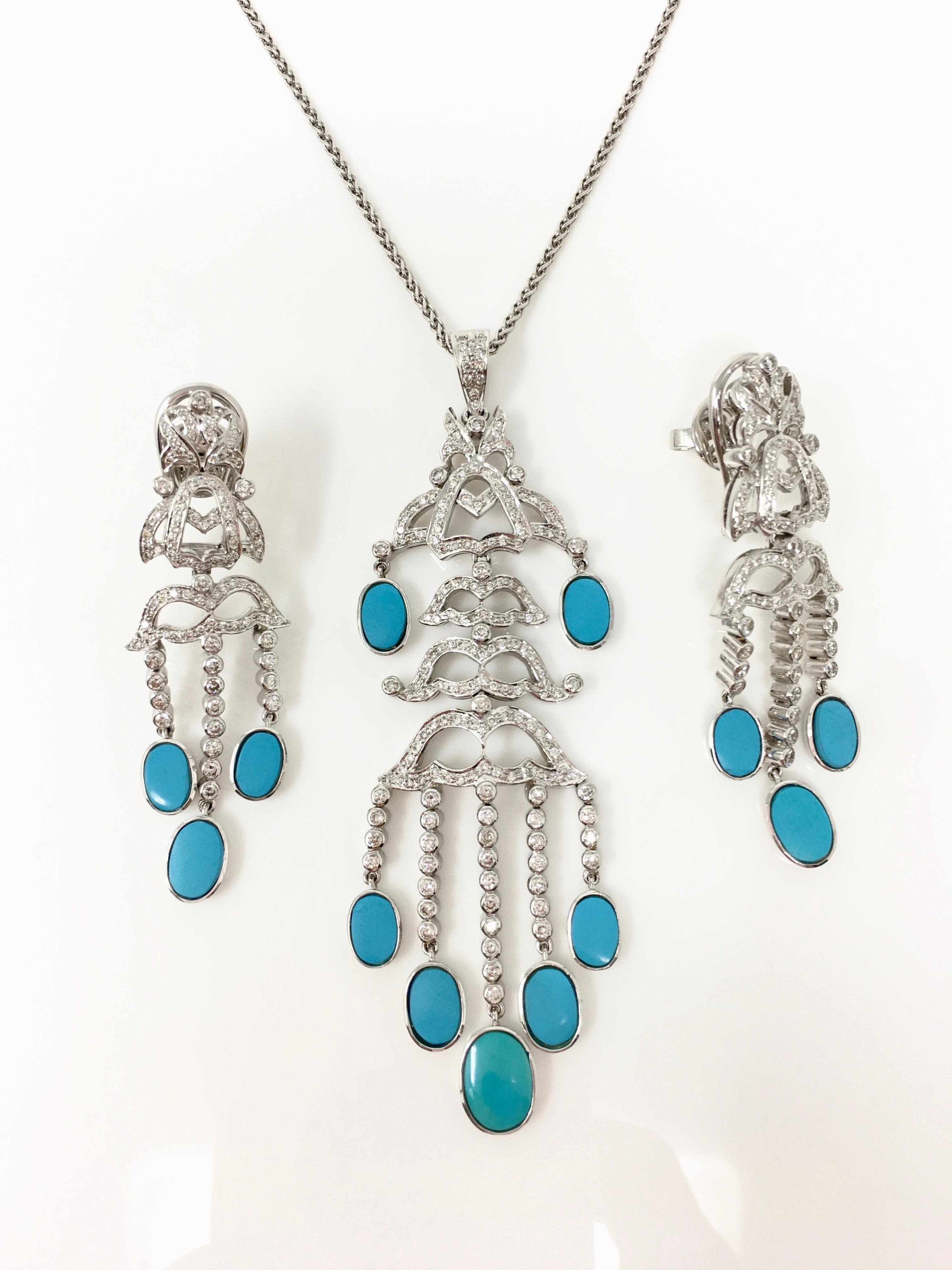 Pendentif trois pièces en or 18 carats serti de diamants ronds et de turquoises Neuf - En vente à New York, NY