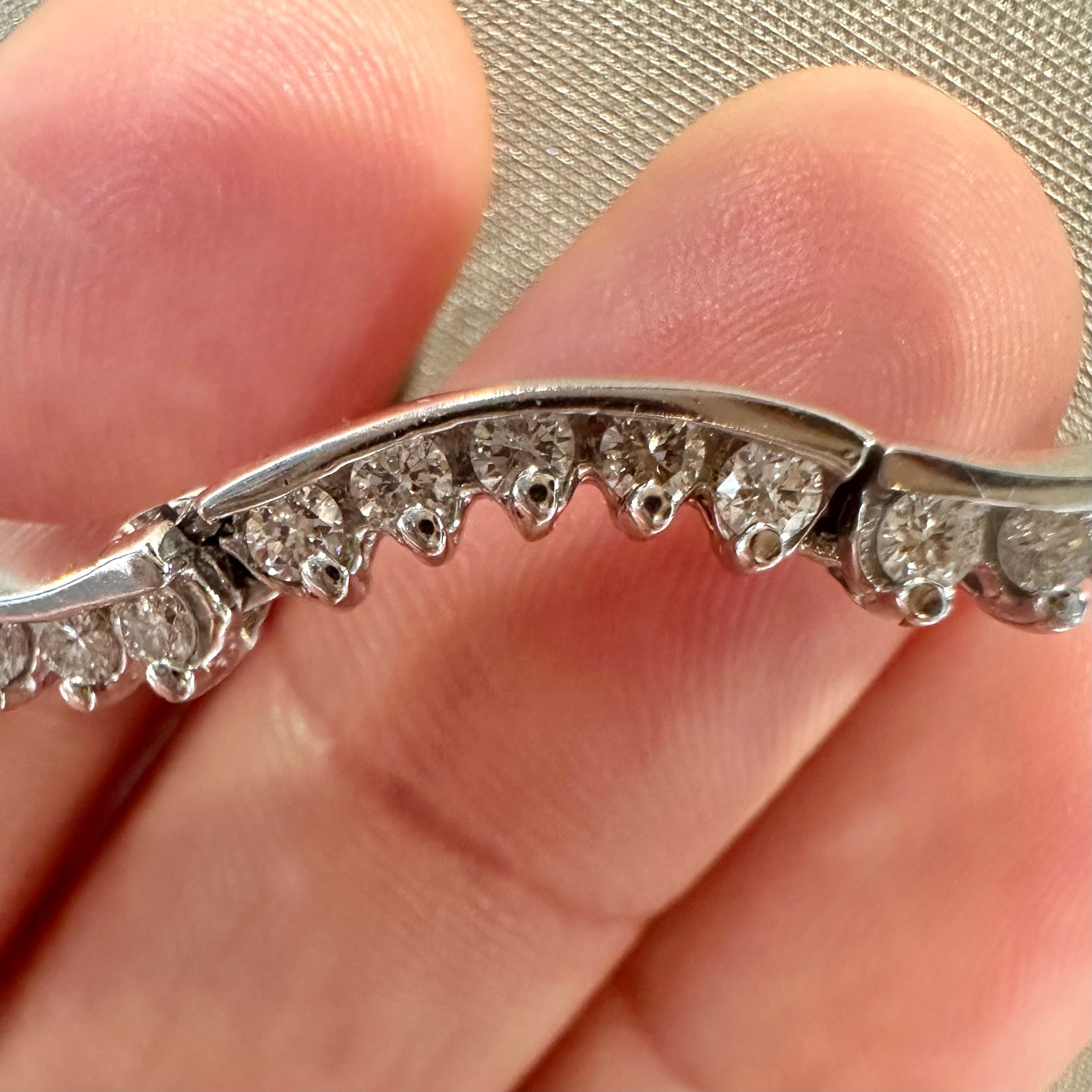 Brilliant Cut Round Brilliant Diamond Articulated Wavy Tennis Necklace in 14k White Gold For Sale