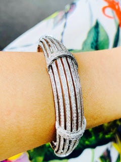 Round Brilliant Diamond Bangle in 18 Karat White Gold