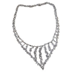 Collier bib en or blanc 18 carats avec diamants ronds et brillants 25,00 carats