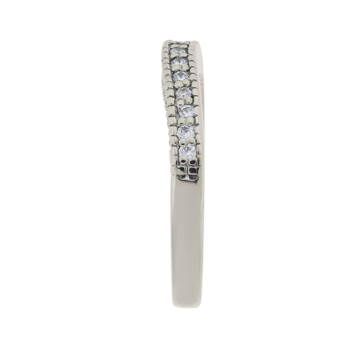 Alliance courbée en diamant brillant rond Unisexe en vente